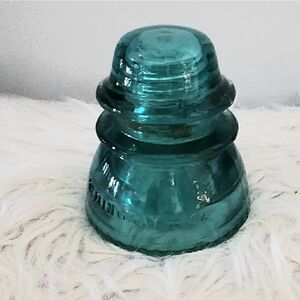 Hemingray vintage insulator green USA made